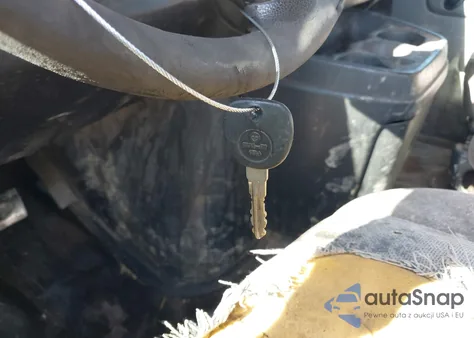 2011 Chevrolet Express 2500 Work Van z USA, uszkodzony, nr VIN 1GCWGGCA4B1188988